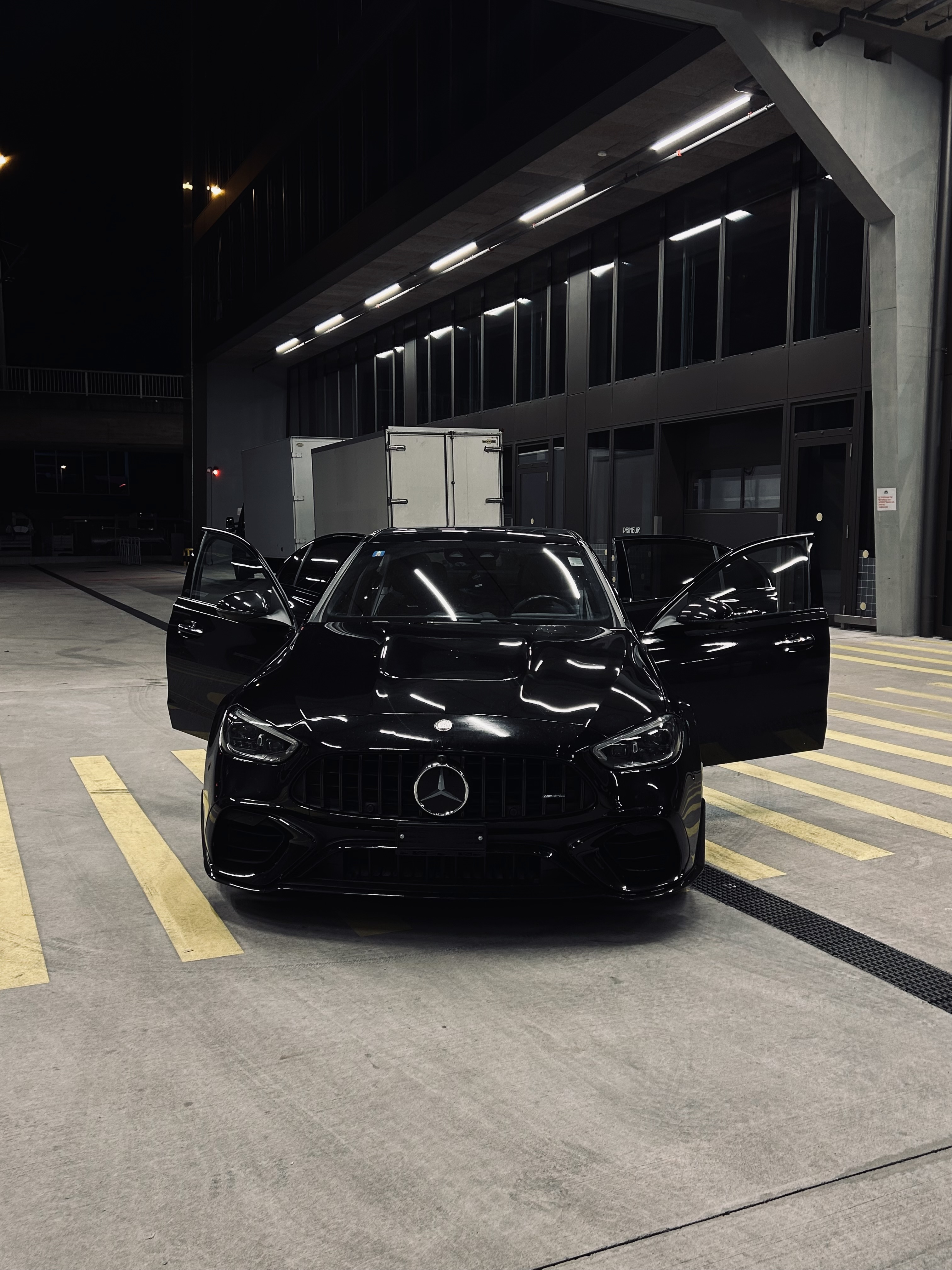 Mercedes-AMG C63 S E Performance
